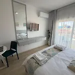 Kitieos Apts 100m From Finikoudes Apartament