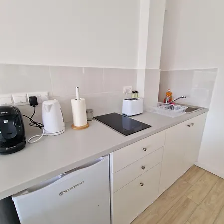 Kitieos Apts 100m From Finikoudes Larnaca