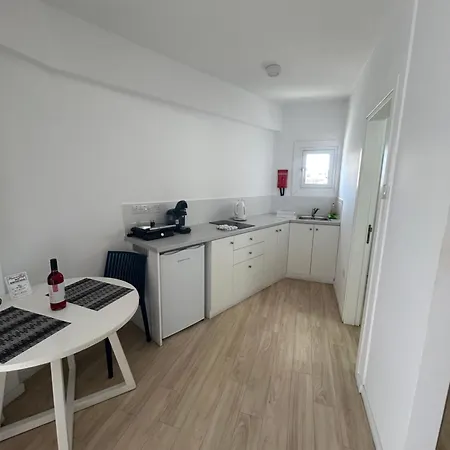 Kitieos Apts 100m From Finikoudes *