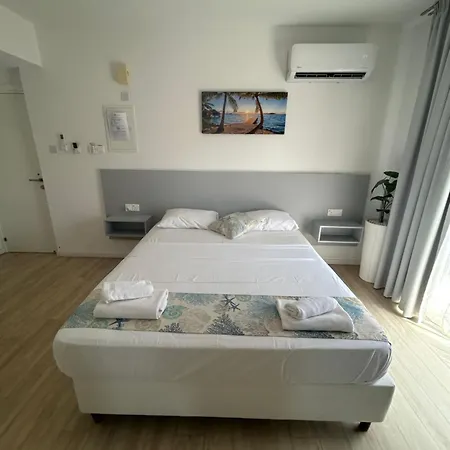 Kitieos Apts 100m From Finikoudes Larnaca