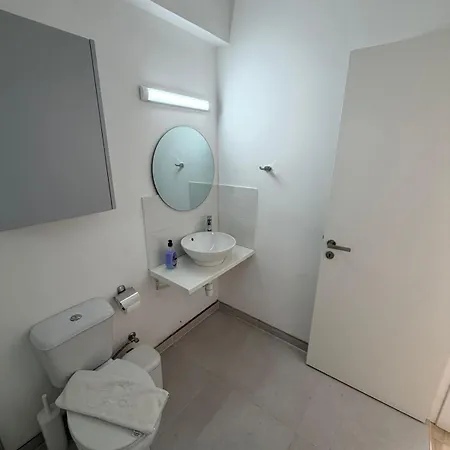 Kitieos Apts 100m From Finikoudes Apartman Lárnaka
