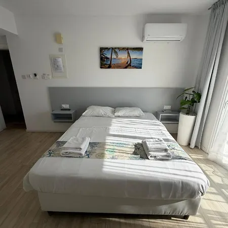 Lejlighed Kitieos Apts 100m From Finikoudes