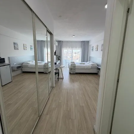 Lejlighed Kitieos Apts 100m From Finikoudes *