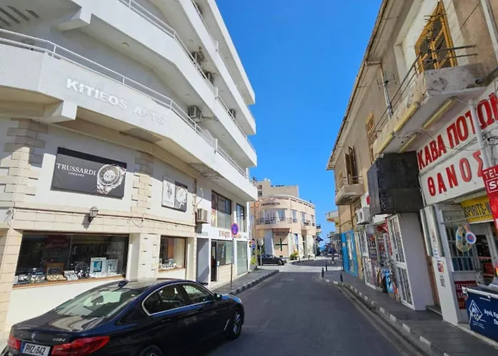 Kitieos Apts 100m From Finikoudes Apartment